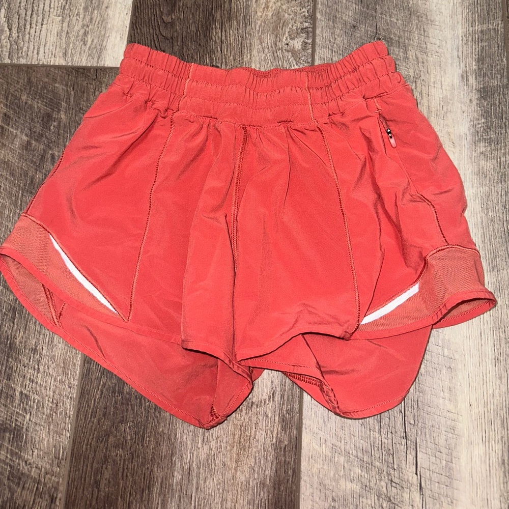 LULULEMON 4” HOTTY HOT SHORTS